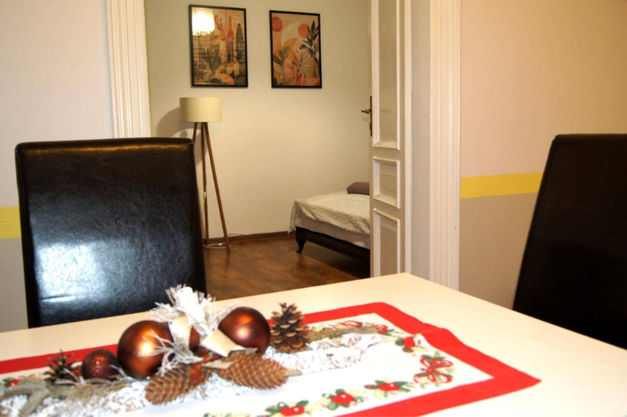 One-Bedroom Apartment 11
