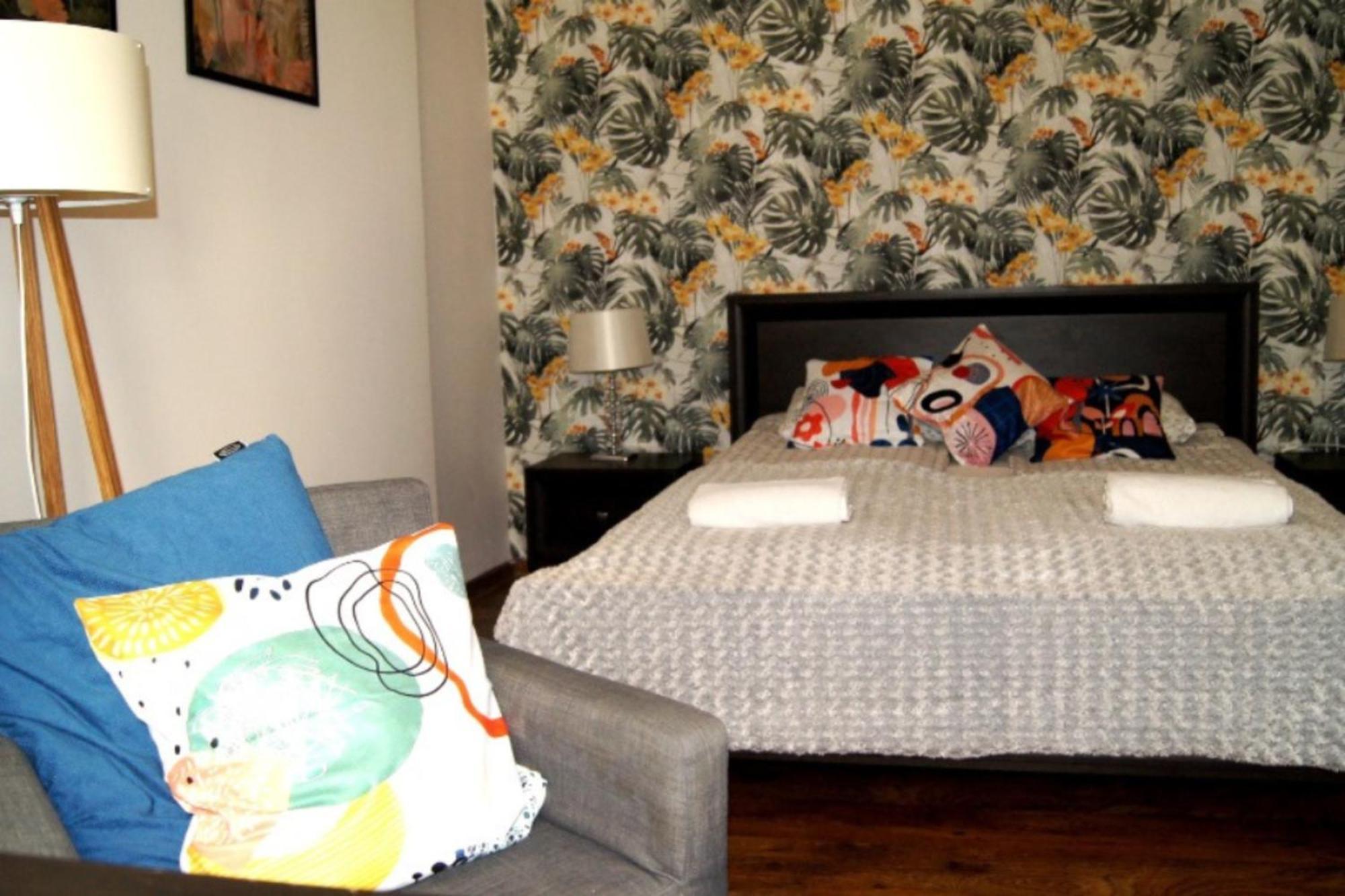 One-Bedroom Apartment 11